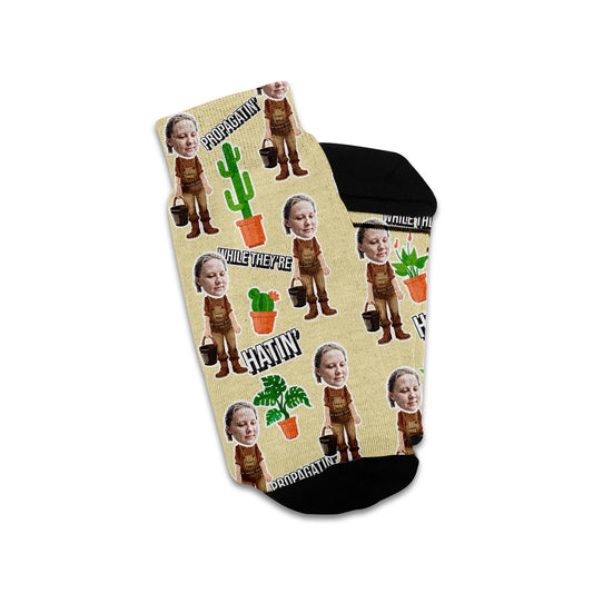 Plant-gifts-lady-gardening-crazy-garden-personalized-custom-mom-dad-coworker-boss